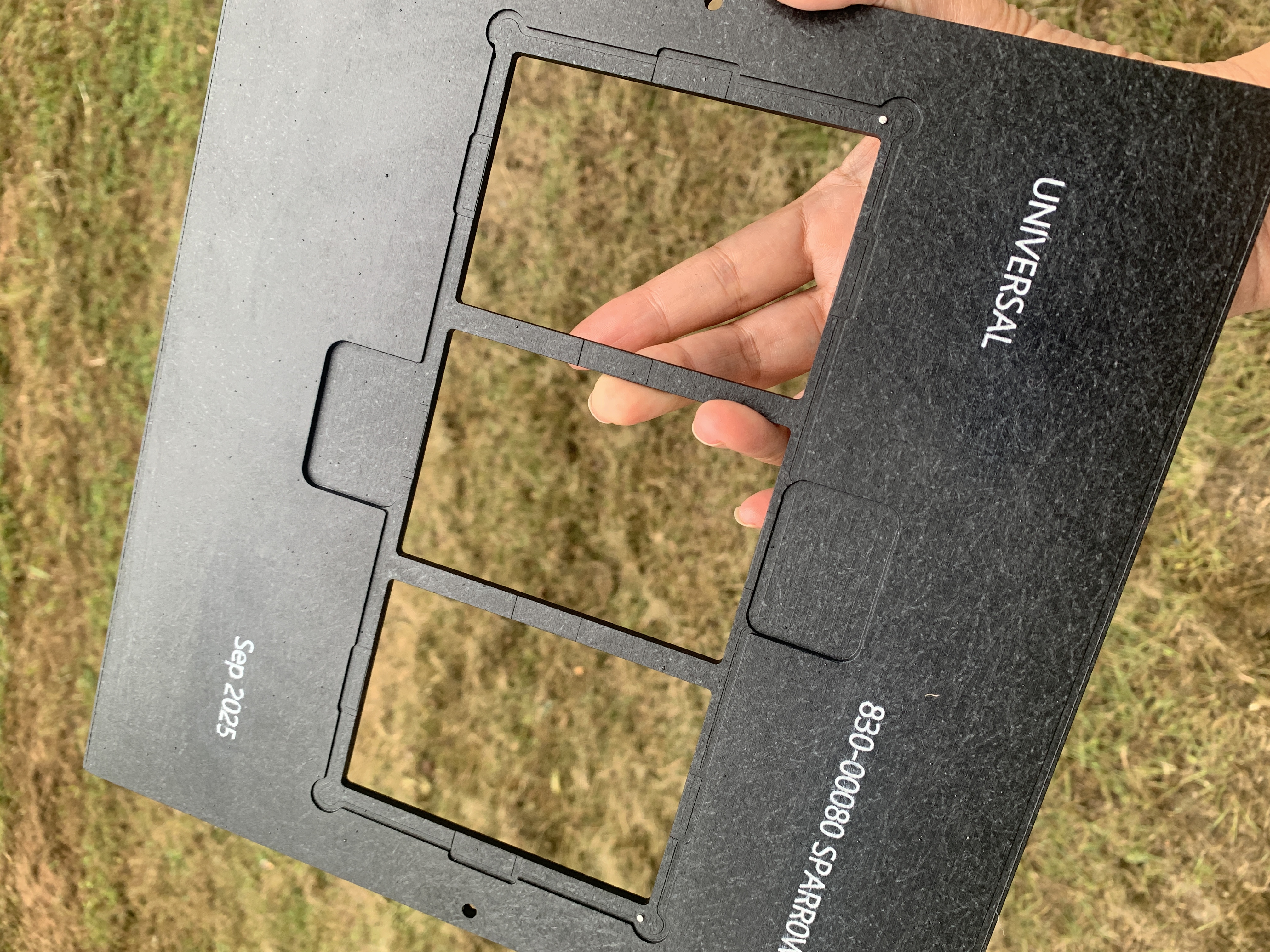 立宏合成石：三重壁垒