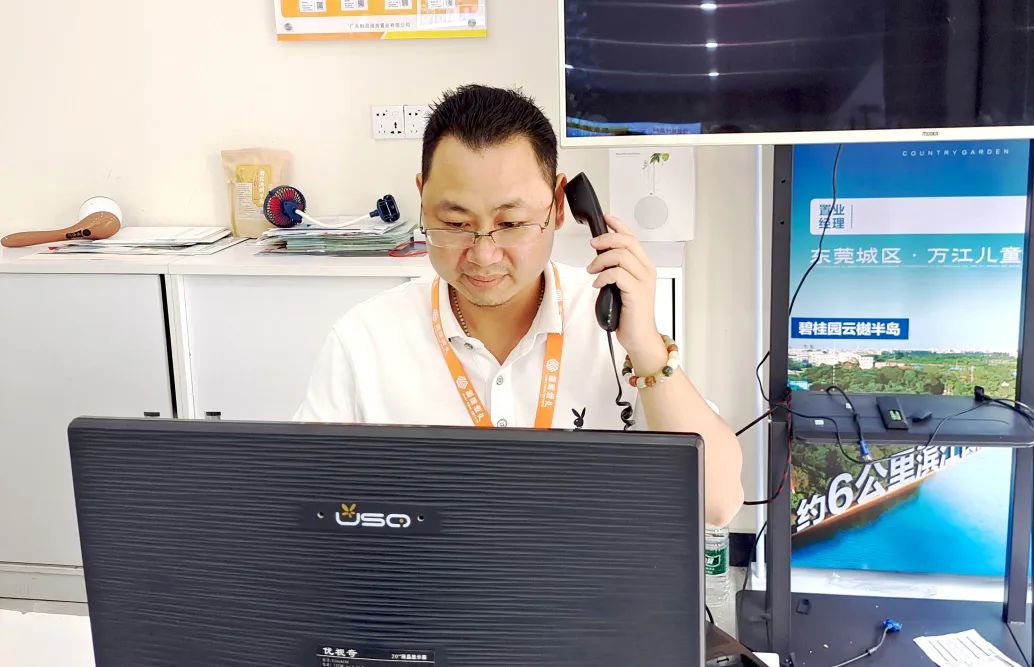 有能力才会被深爱，有发展才会被信赖！