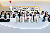 超人妈妈节日快乐!