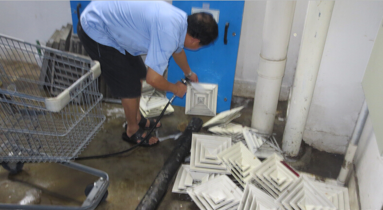 中央空调清洗散流器