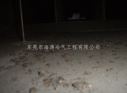 中央空调风管清洗前