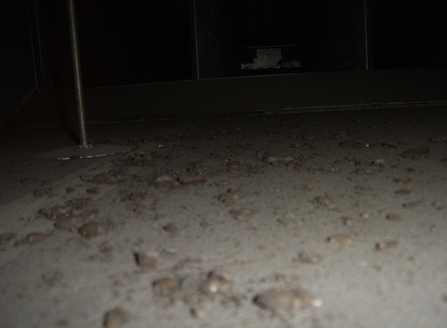 中央空调风管清洗前