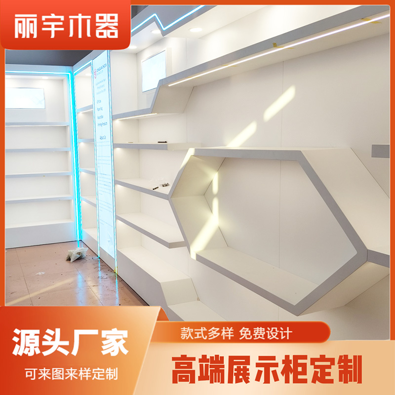 使用高端展示柜有什么核心特点？