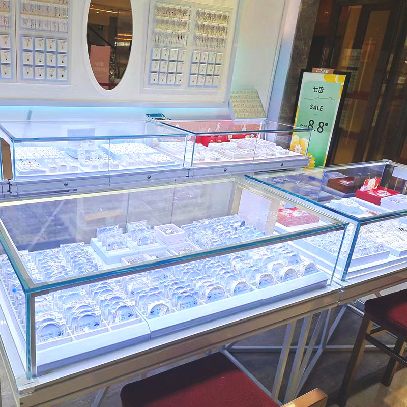 问：珠宝展示柜可以选择哪几种核心材质？