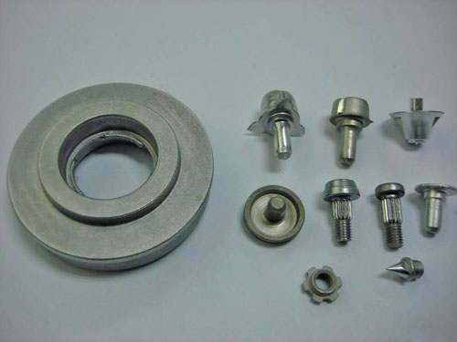 热处理的正火与回火有何区别？