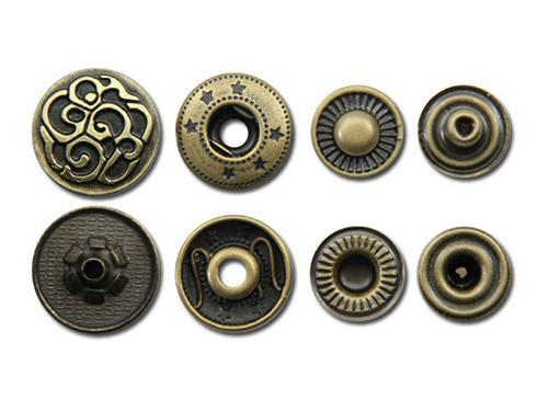 跟隨東莞五金鈕扣廠學(xué)習(xí)采購紐扣的技巧