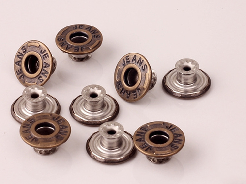 牛仔常用是那種紐扣？