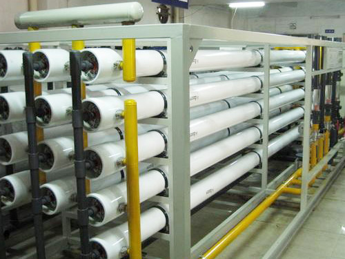 深圳反渗透设备在短期或长期停用时应该采取哪些保护措施？