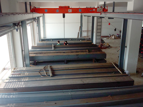 问：哪些因素会影响广东钢材批发价格？