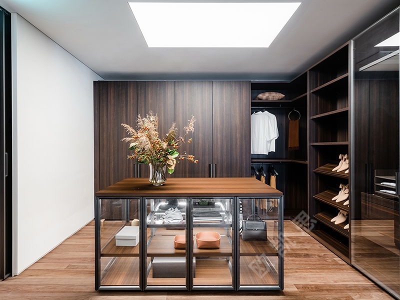 浅析新中式衣柜定制时尺寸大小会对展现效果产生哪些影响？