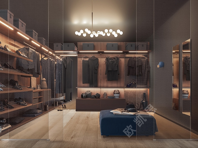 问：衣帽间衣柜定制设计中如何体现出特色和优势？