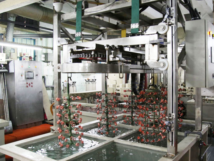 介绍一下水电镀生产线的工作原理与特点？