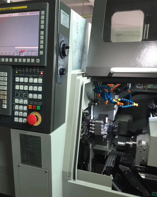 ​數控卷板（bǎn）機工作原理