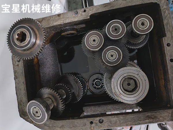 东莞市东坑镇ZQ3040x12摇臂钻床维修