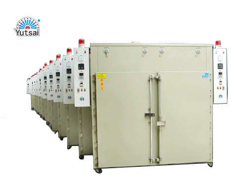 热风循环干燥箱运行过程中如何控制温度？