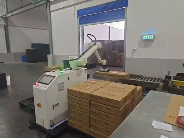 纸箱吸盘码垛机 TF1950X 50kg 六轴轻型机器人