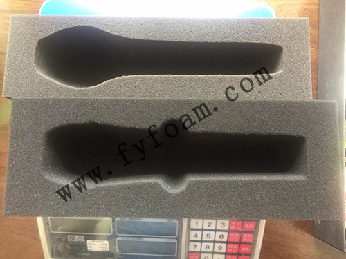 如何根据产品的形状选择合适硬度的包装海绵？