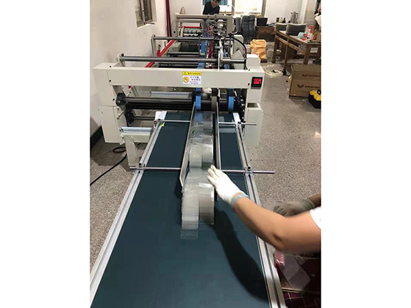 膠盒折邊機(jī)出現(xiàn)折邊壓頭問題如何處理？