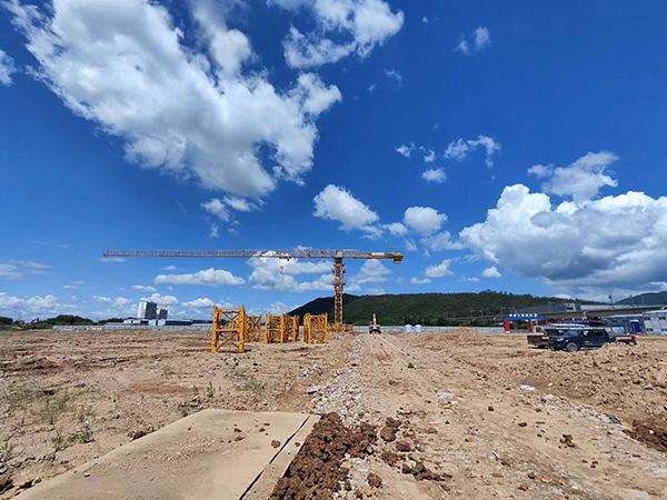 施工塔式起重机