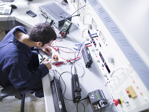 电工外包的基本常识有那些？