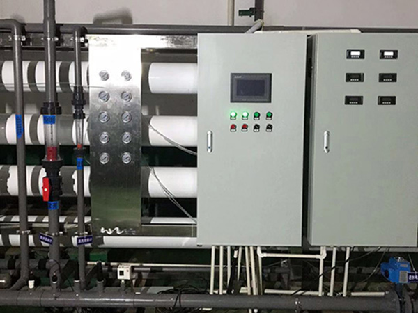 一體化污清遠水處理設備核心組成與處理流程是什么？