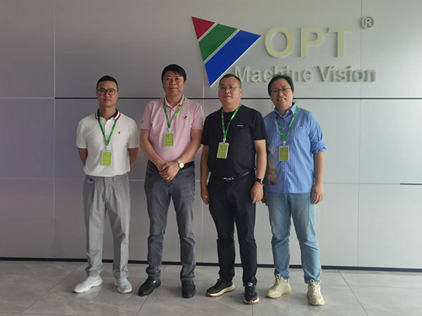 2025-4-19日湖南工程学院校长及导师到公司项目参观考察