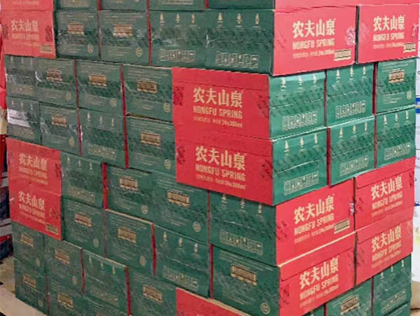 农夫山泉箱装水