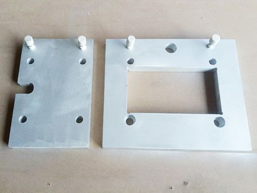 工业发热板发热体层一般采用什么材质？