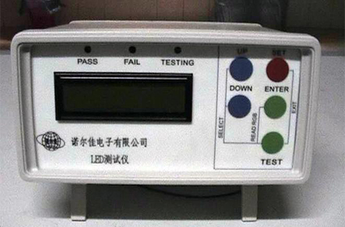 LED测试仪的工作原理与关键技术