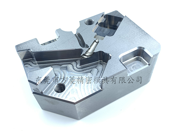 带你了解下注塑模具主要结构组成是什么？