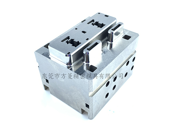 说说关于硅胶模具加工时产生表面瑕疵如何解决？