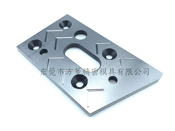 使用斜顶零件有哪些工作原理与产品特点？