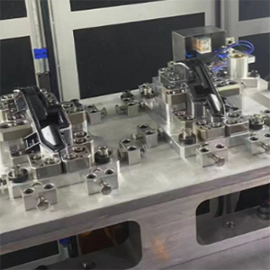 具体说一下使用振动摩擦焊接机的工作原理？