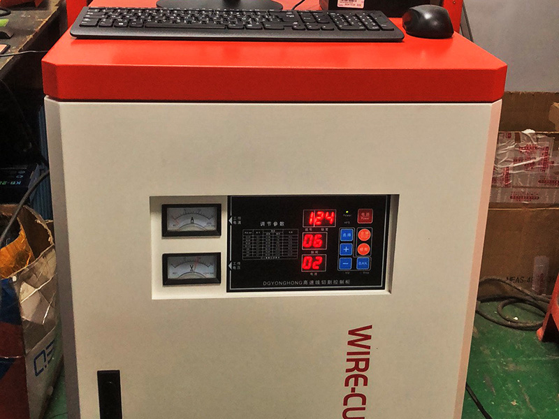 高效精密加工利器：快走丝线切割机床工作原理与核心优势