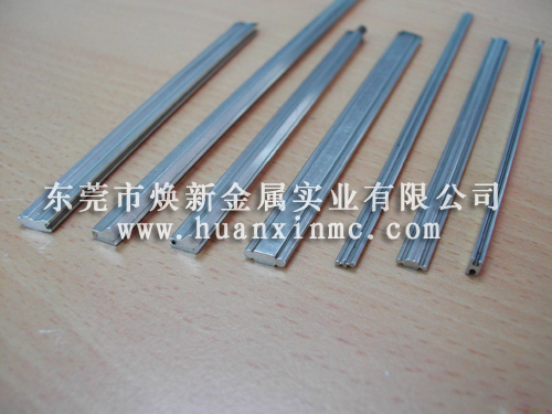 讲解一下异型丝在折边过程中注意哪些细节？