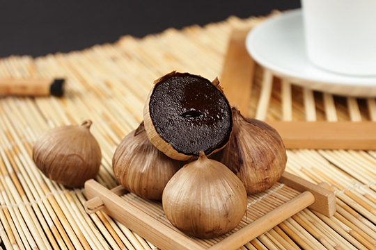 东莞配送公司带你了解黑蒜的功效作用