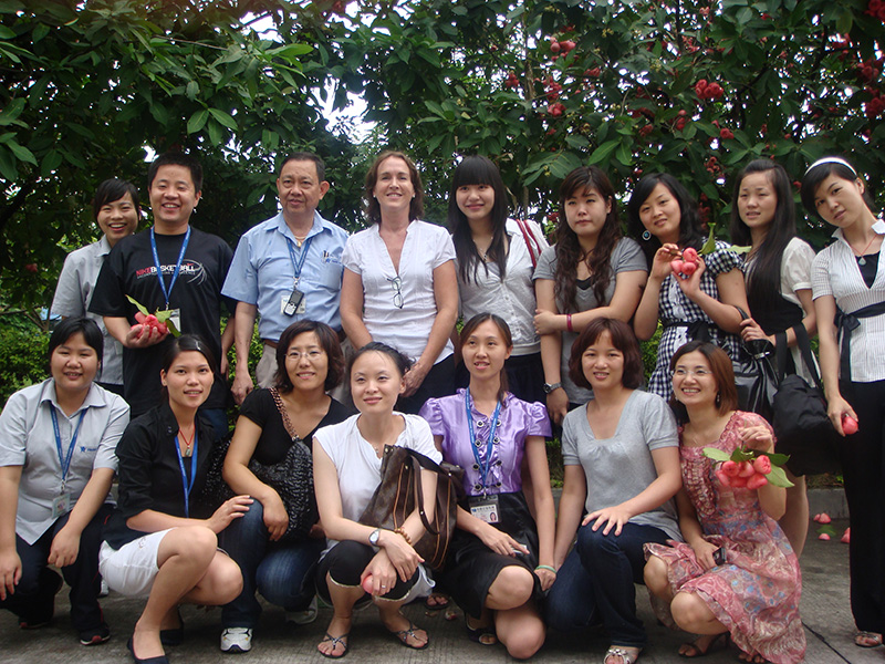 国内经销商来集团学习