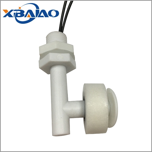 如何进行定期检查鸭嘴式浮球开关使用？