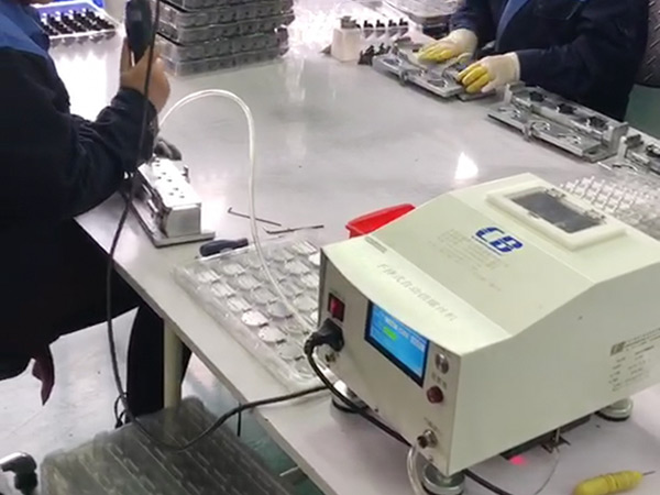 手持螺丝机使用现场2