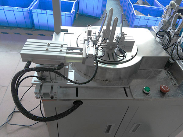 自動(dòng)繞線扎線機(jī)之不銹鋼繞線盤面立柱