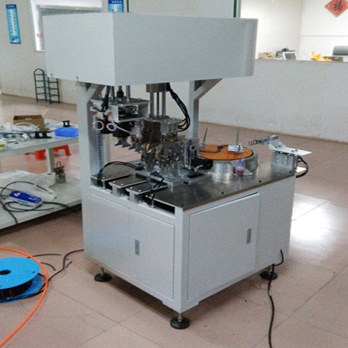 十米長線繞成中等長度的8字形綁兩根扎帶全自動繞線扎線機82M