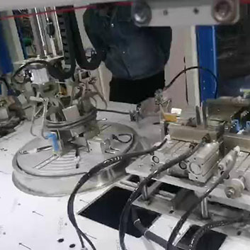 电源线自动裁线剥皮绕线扎线机