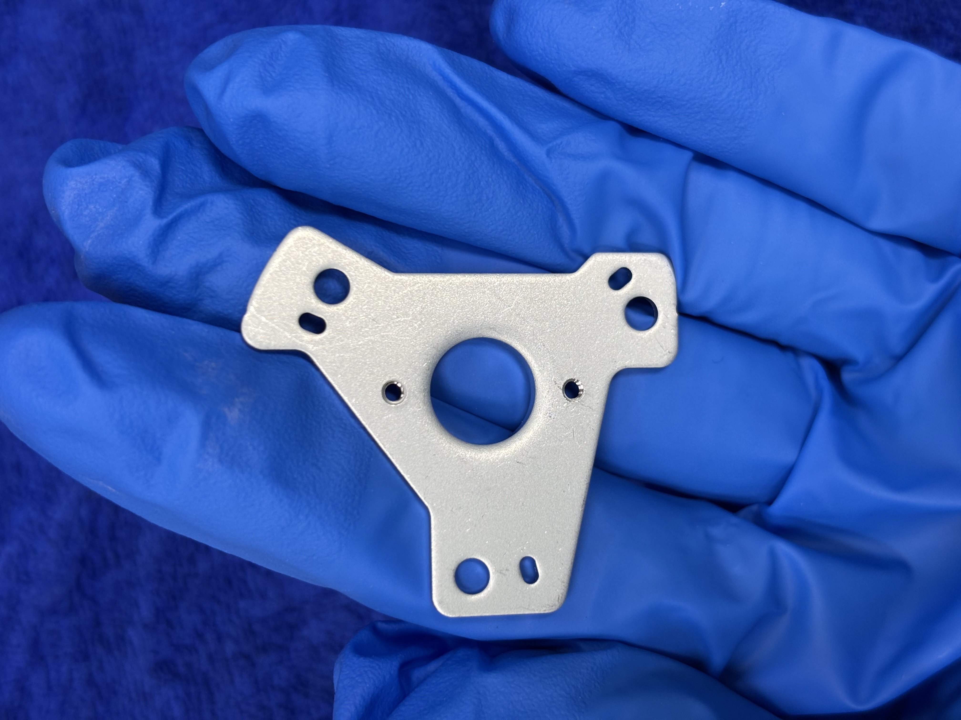 航空航天领域高精度锌合金零件除油剂光亮剂定制