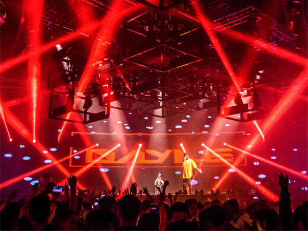 常用舞台灯光分类及其特点作用