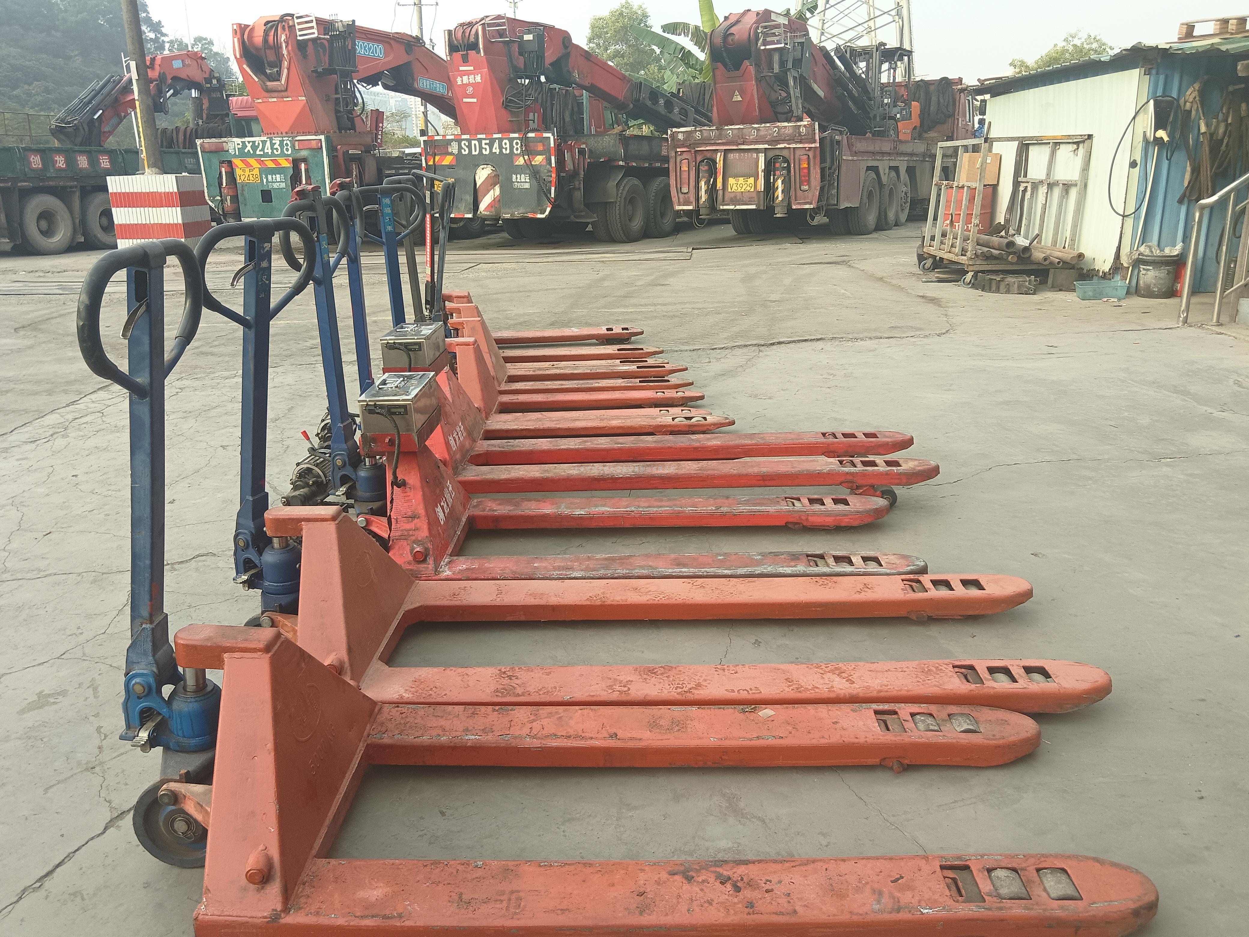 东莞创龙搬迁：工具齐全守初心，持证上岗保安全