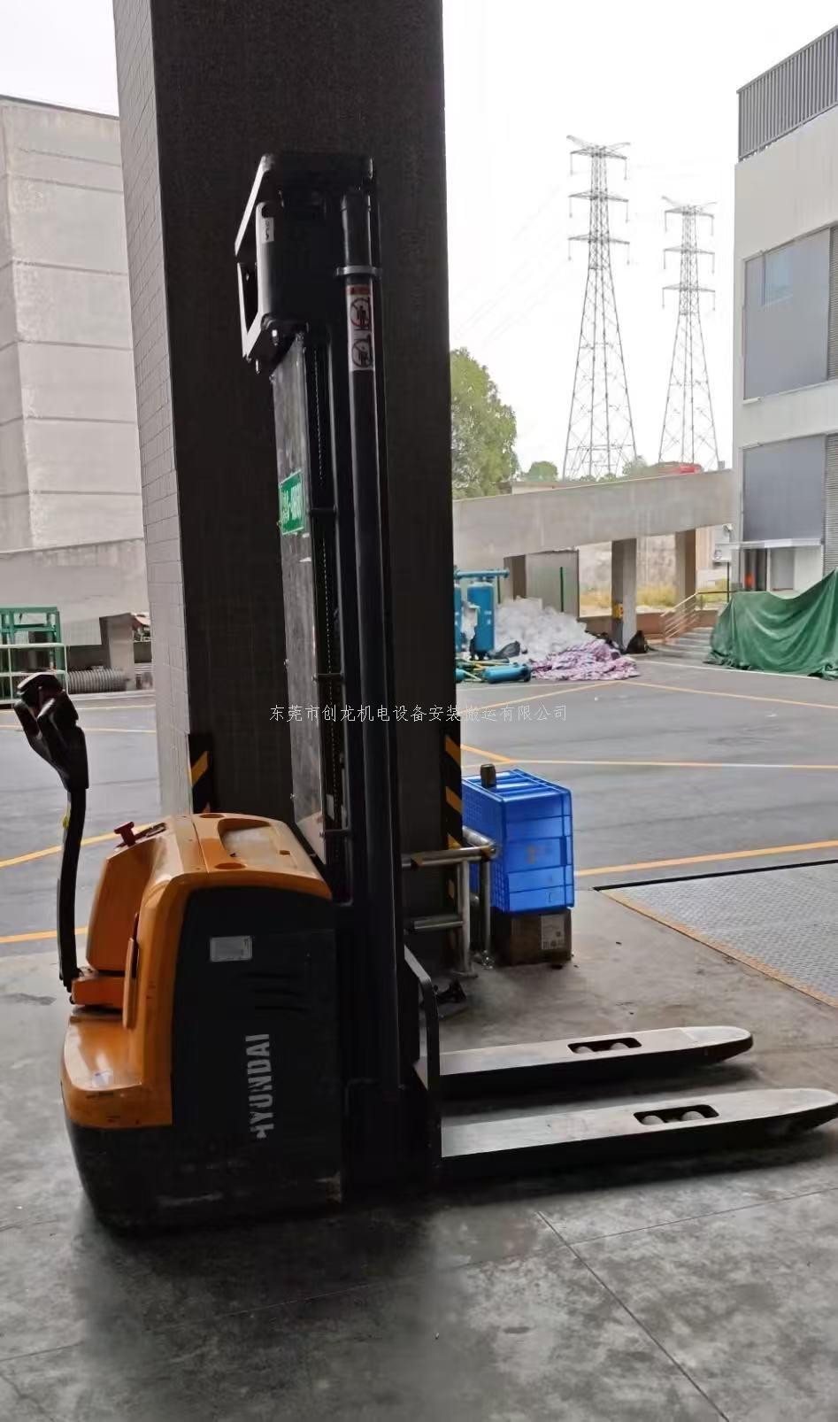 東莞創(chuàng)龍搬遷：惠州高空吊裝作業(yè)，專業(yè)護(hù)航安全高效率