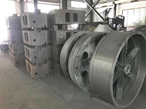 生铁铸造厂描述一下使用生铁铸造有什么技术优势？