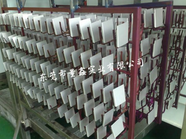 使用喷塑挂具工作中有什么功能优势？