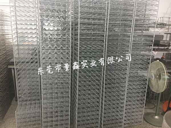 说一下表壳清洗架的结构设计需要考虑哪些因素？