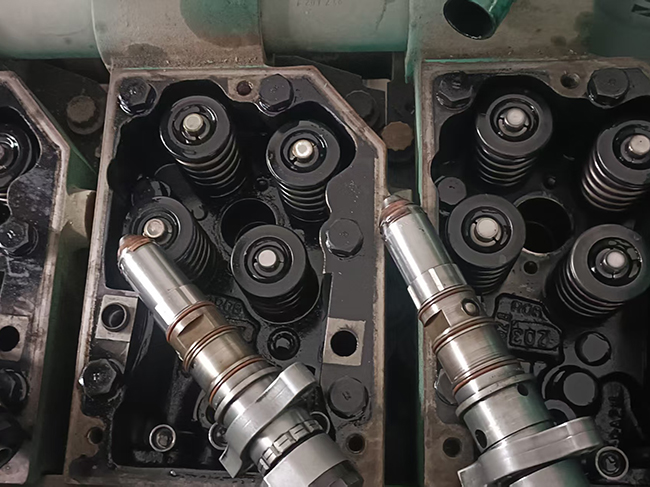 400KW发电机维修保养现场 (2)